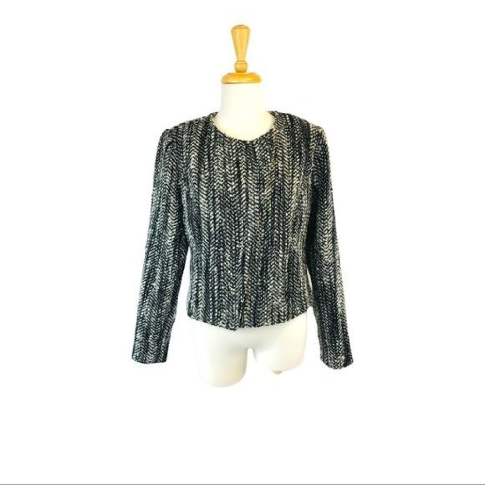 40% OFF SALE❗️ CAbi Tweed Moto Blazer Jacket Boucle Womens Size 10 - Picture 2 of 11
